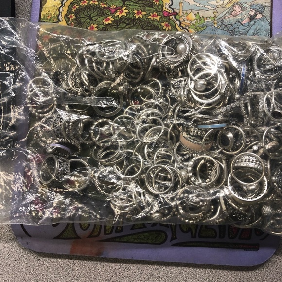 Pandora rings and bracelets - Picture 2 of 8